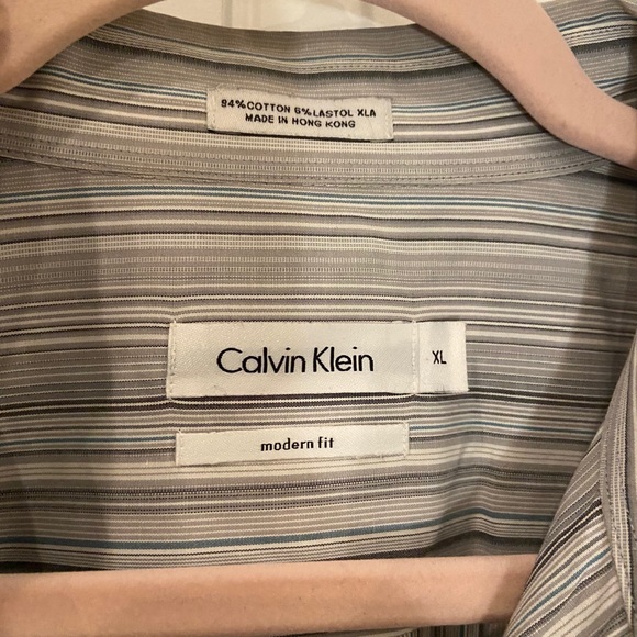 Calvin Klein Button Up - Picture 8 of 11